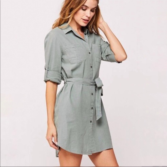 cloth & stone Dresses & Skirts - Cloth & Stone green belt button up shirt dress